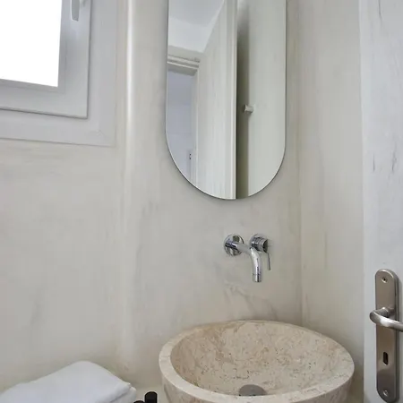 Tinos Portraits Ballos Feriehus *