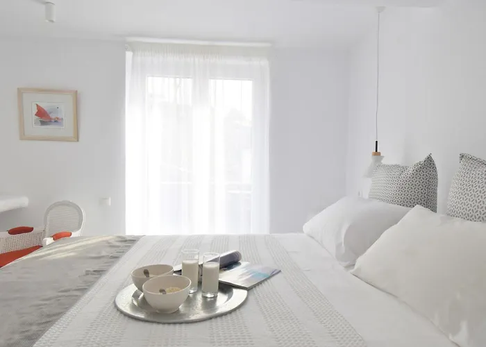 Tinos Portraits Ballos 펜션 *